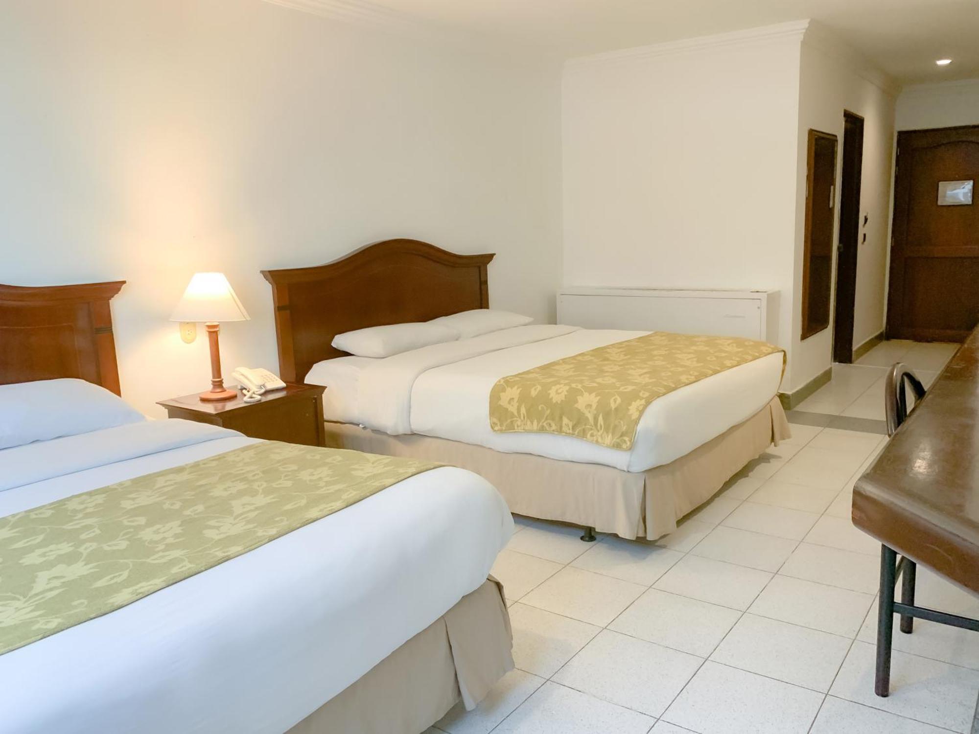 Hotel Faranda Express Puerta Del Sol Barranquilla, A Member Of Radisson Individuals Barranquilla (Atlantico) Exterior foto