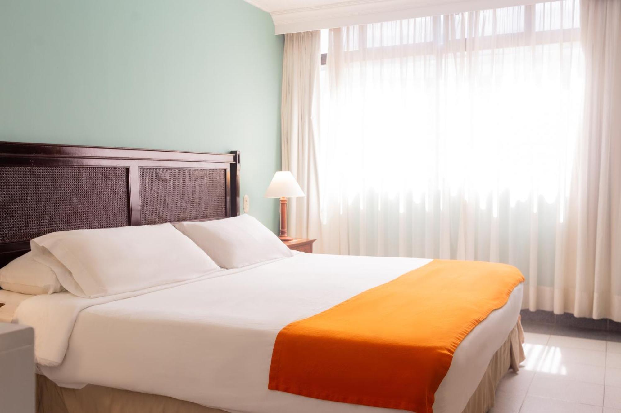 Hotel Faranda Express Puerta Del Sol Barranquilla, A Member Of Radisson Individuals Barranquilla (Atlantico) Exterior foto