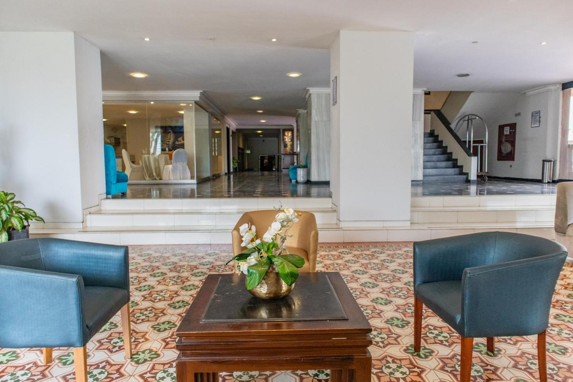 Hotel Faranda Express Puerta Del Sol Barranquilla, A Member Of Radisson Individuals Barranquilla (Atlantico) Exterior foto
