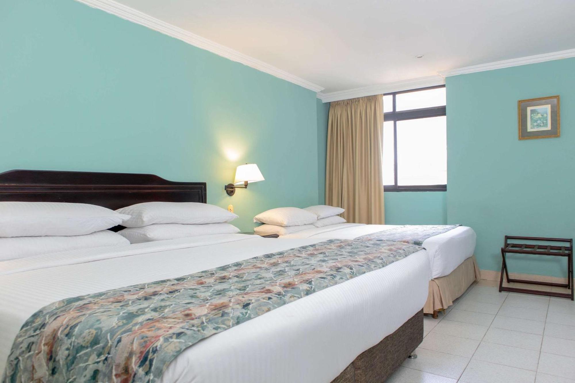 Hotel Faranda Express Puerta Del Sol Barranquilla, A Member Of Radisson Individuals Barranquilla (Atlantico) Exterior foto